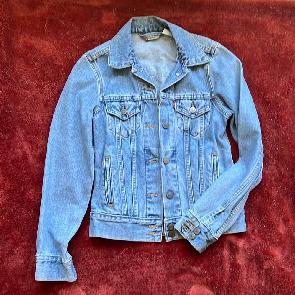 LEVI Red Tab blue Denim jacket. Medium